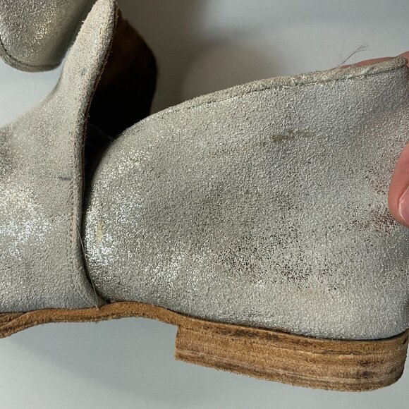 Magnolia Pearl Silver Metallic Leather Pull On Ankle Bootie 40 US 9.5 - Picture 7 of 13